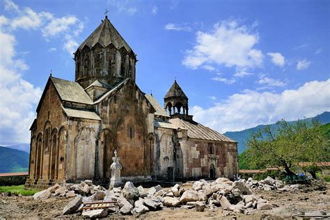 Армяне в Нагорном Карабахе: история присутствия и захват территории