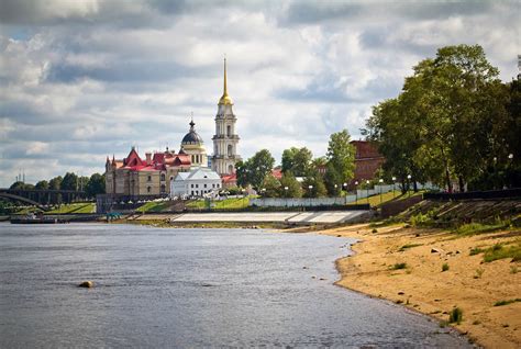 Архитектурные достопримечательности "вдоль реки"