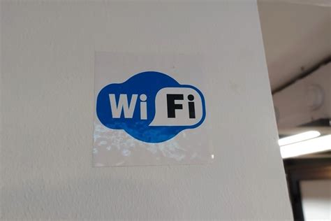 Безопасное подключение к общественным Wi-Fi сетям