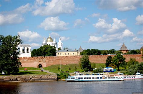 Великий Новгород: древний кремль и памятники архитектуры