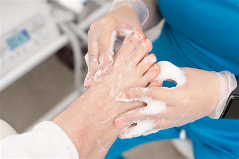 Ежедневная гигиена стоп: важность регулярного мытья ног