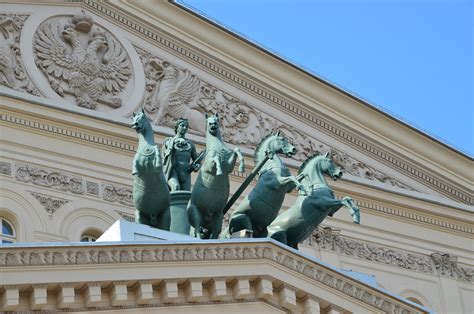 Значение культурного человека в мире и важность его роли