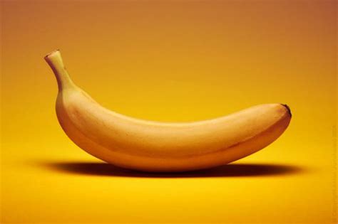 Значение сновидений о поедании украденных бананов: глубинный символизм и понимание невыразимых желаний