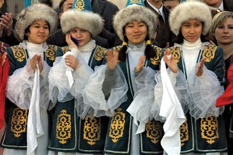 Казахи: происхождение и история