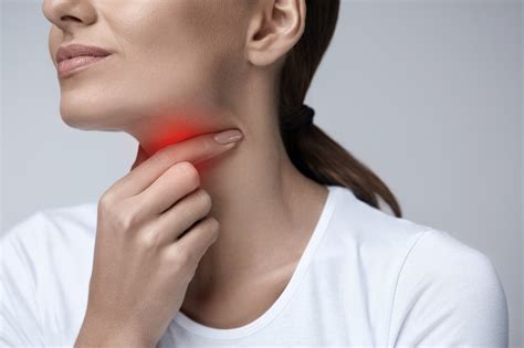 Как реагировать на боль в горле после приема антибиотиков?