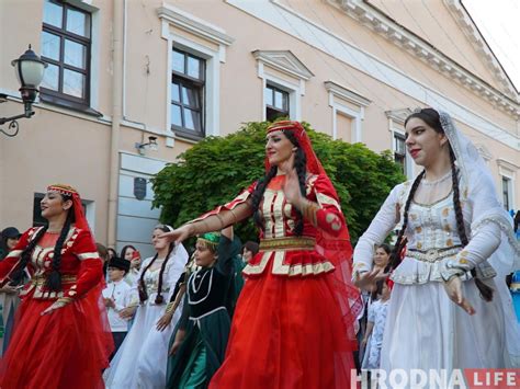 Мака в символике национальных культур