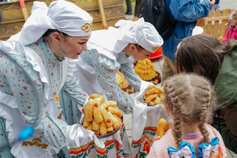 Насаждать культуру и традиции