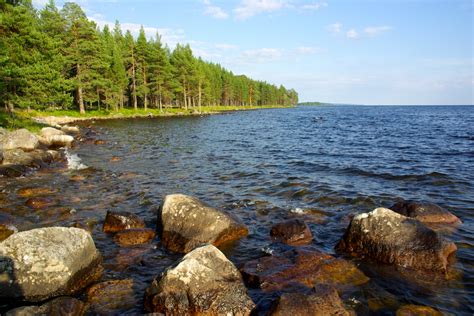 Онежское озеро на машине: лучшие места для посещения