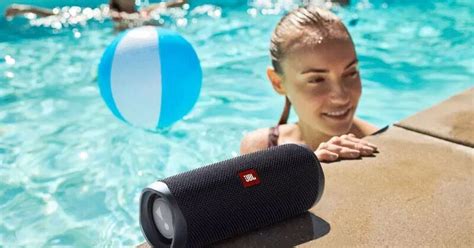 Почему не заряжается колонка JBL Flip 5?