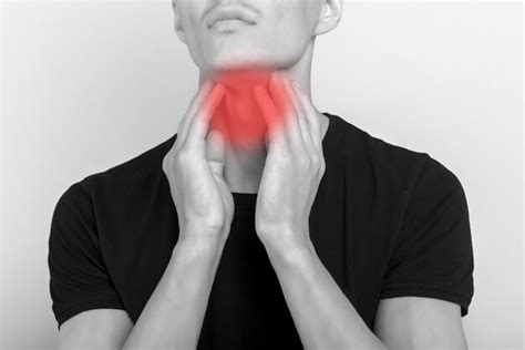 Почему человек ночью чаще страдает от боли в горле?