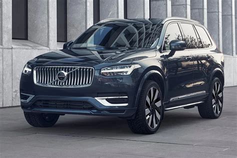 Преимущества и отличия моделей Volvo XC90 и XC60