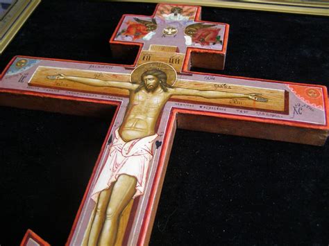 Примеры несения креста