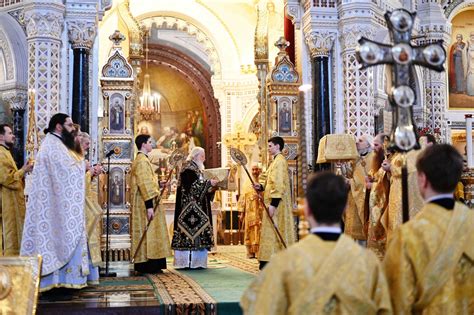 Роль священника в литургии по усопшему