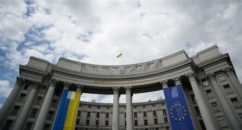 Символика и значение лозунга в современной Украине