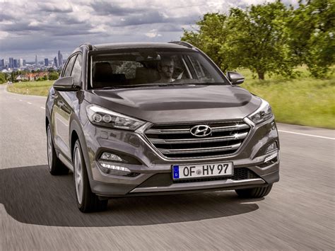 С какого года начали выпускать Hyundai Tucson?