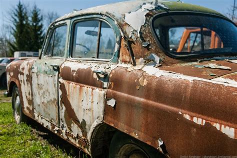 Толкование сновидений: автомобильные номера из материала, обладающего устойчивостью к коррозии